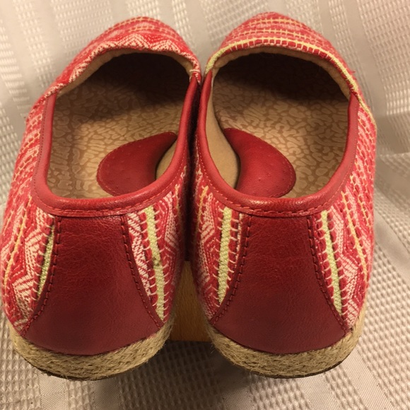 BOC fabric loafers almost new, worn once, EUC - Picture 7 of 8